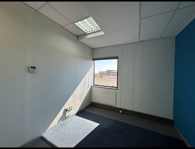 703M² OFFICE TO LET IN CENTURION CENTRAL